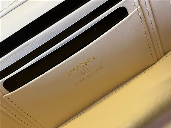 2026131222430122 590